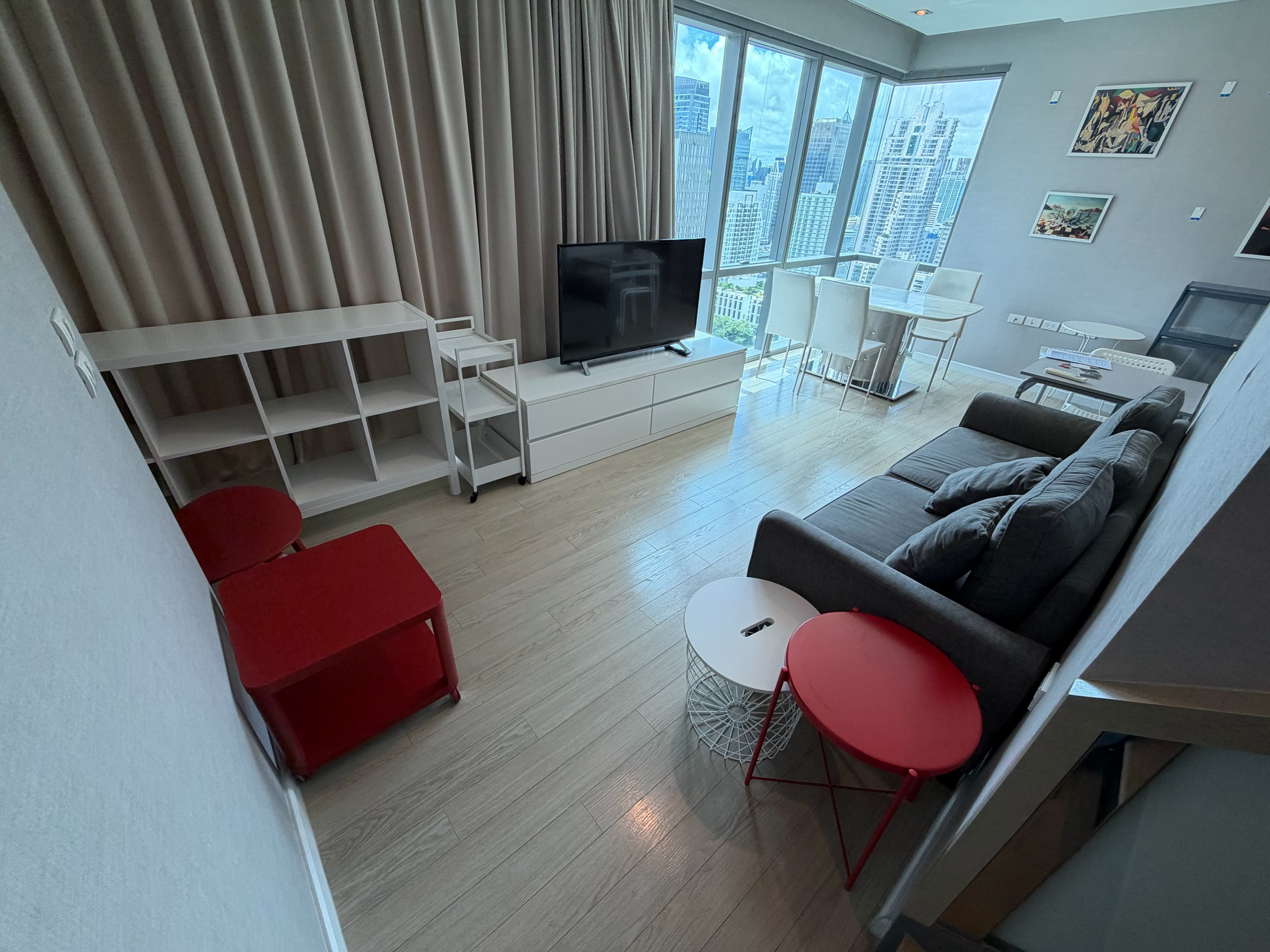 The Room Sukhumvit 21 · 2 Beds Condo, 98.36 sqm, for Sale or Rent