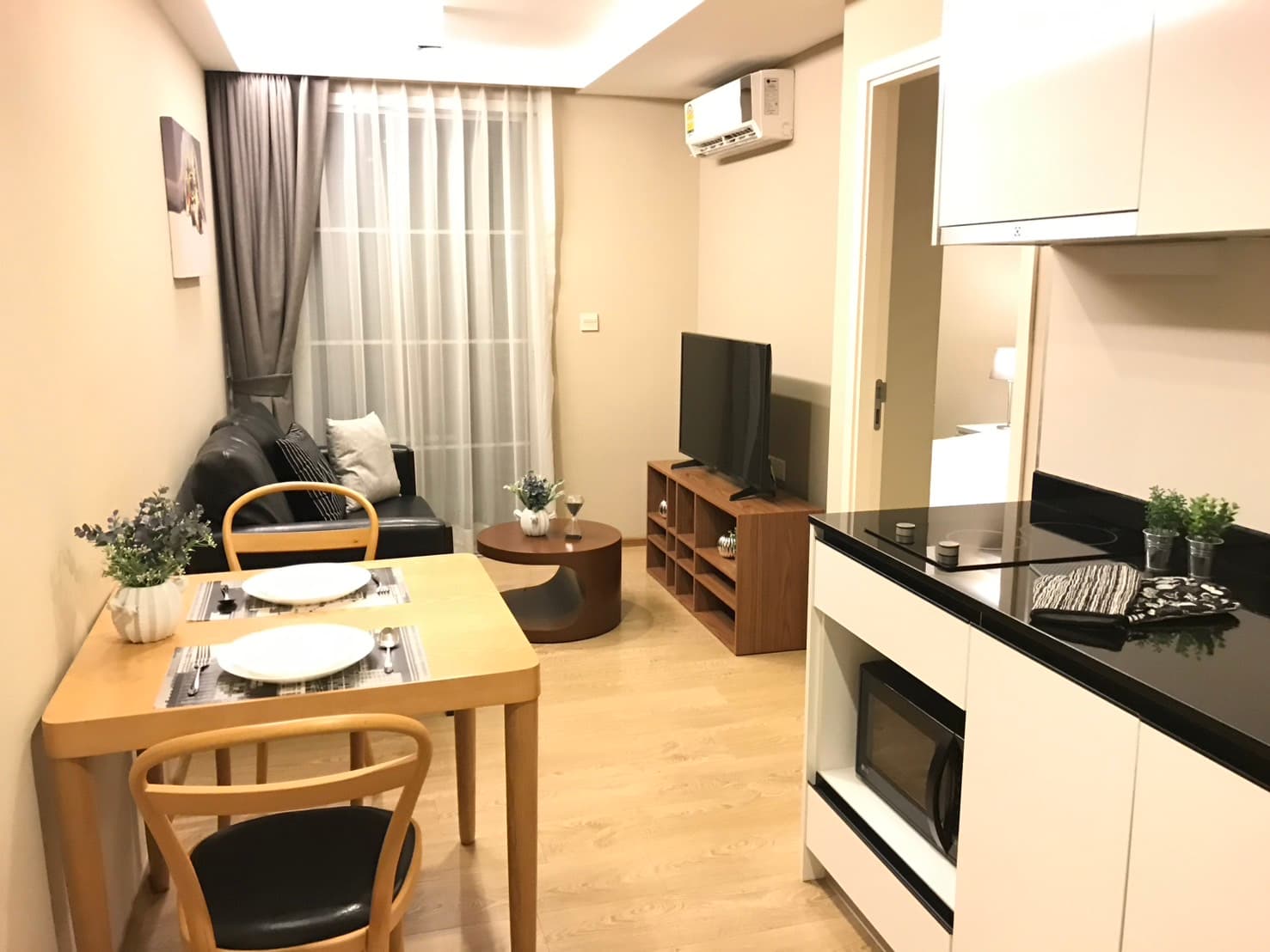 Maestro 39 · 1 Bed Condo, 35 sqm, for Sale or Rent