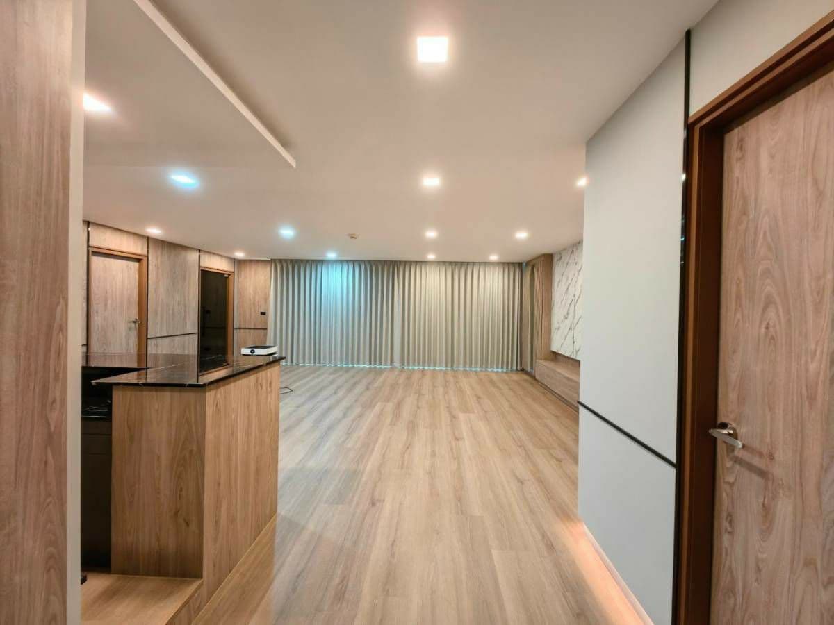 ขาย/เช่า คอนโด Somkid Gardens · 3 ห้องนอน · 252 ตร.ม.