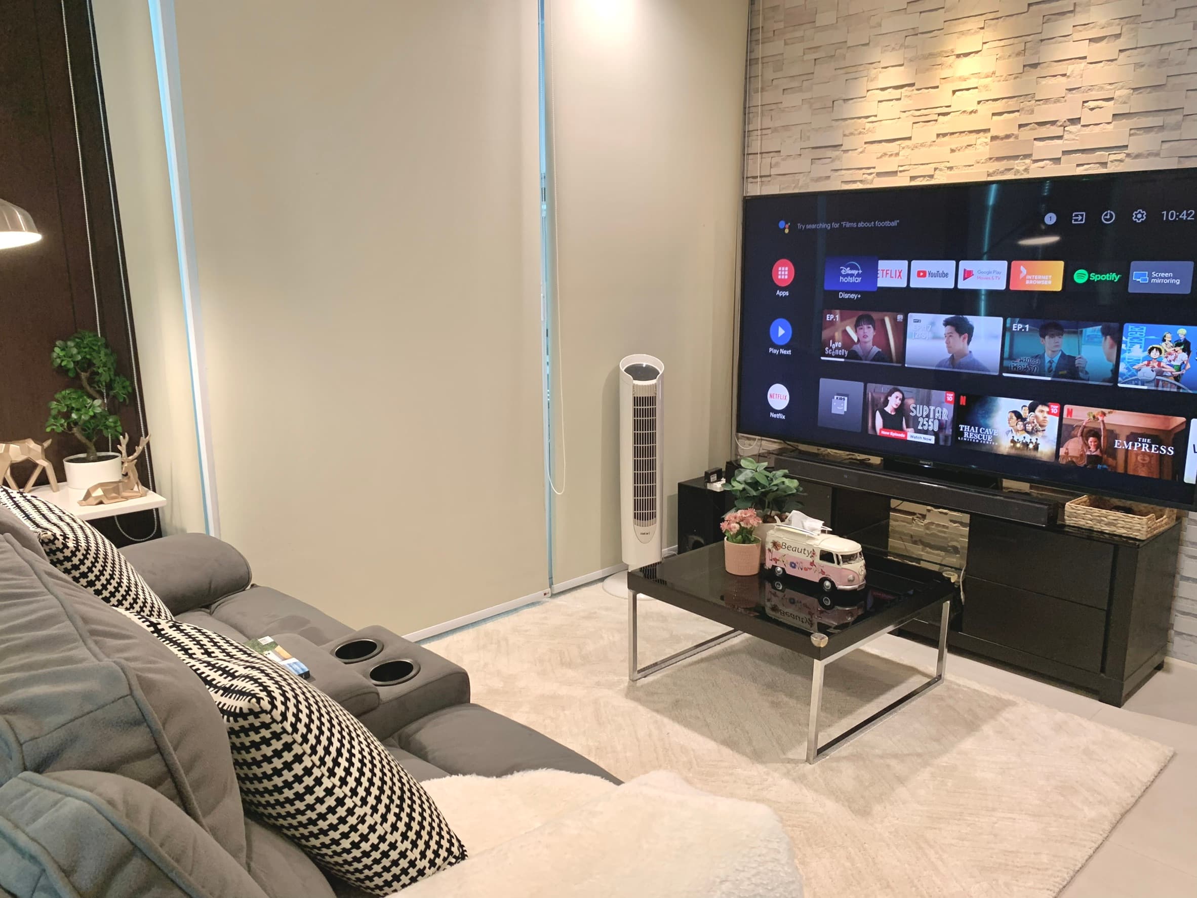 Sukhumvit Living Town · 2 Beds Condo, 63 sqm, for Sale or Rent