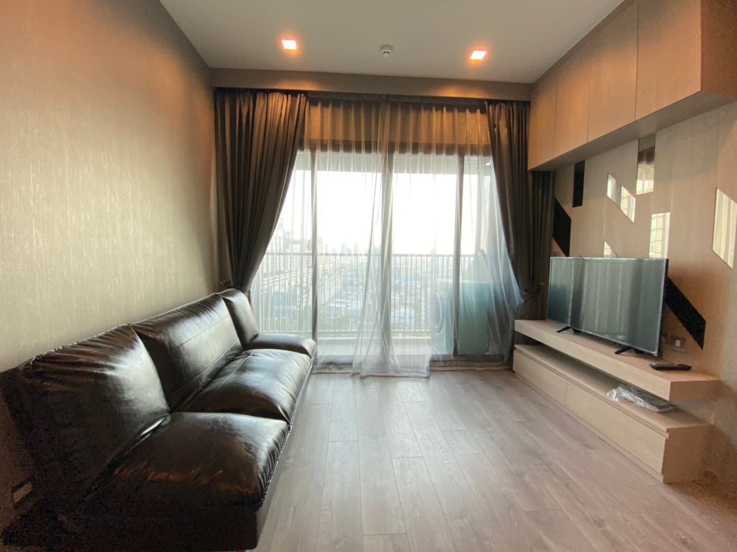 ขาย/เช่า คอนโด Whizdom Avenue Ratchada-Ladprao · 2 ห้องนอน · 53 ตร.ม.