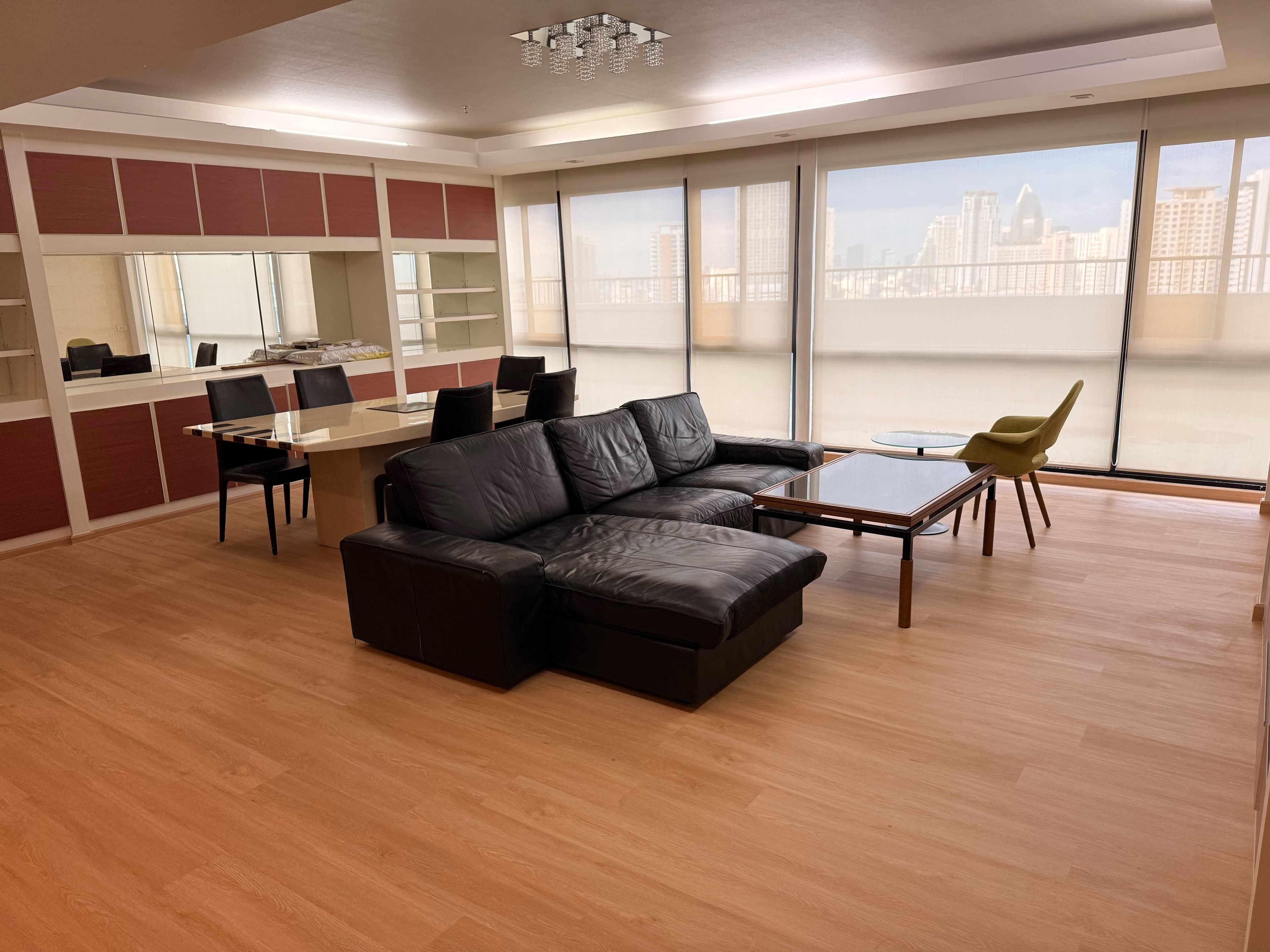 Noble Reflex · 3 Beds Condo, 130 sqm, for Rent
