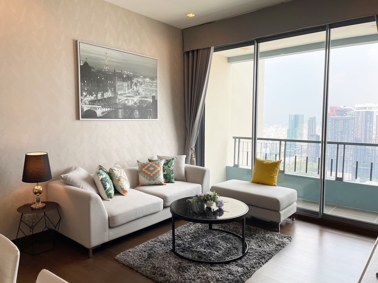 Q Asoke · 2 Beds Condo, 64.92 sqm, for Rent