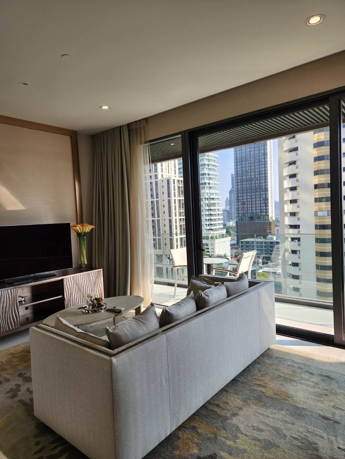 ขาย คอนโด Vittorio Sukhumvit 39 · 2 ห้องนอน · 142 ตร.ม.