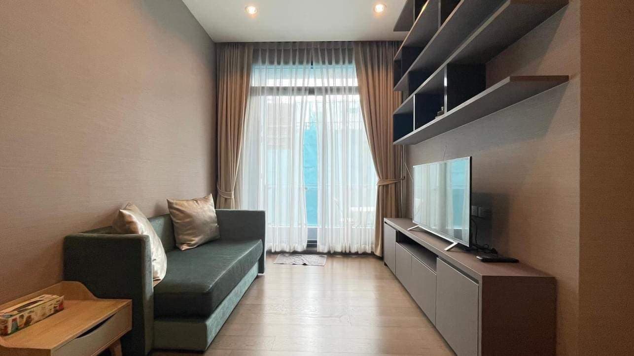 ขาย คอนโด The Diplomat Sathorn · 2 ห้องนอน · 70 ตร.ม.