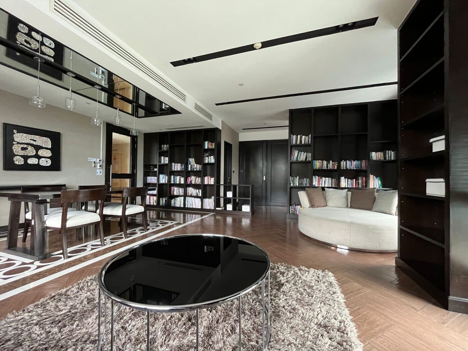 ขาย/เช่า คอนโด Villa Asoke · 2 ห้องนอน · 80 ตร.ม.
