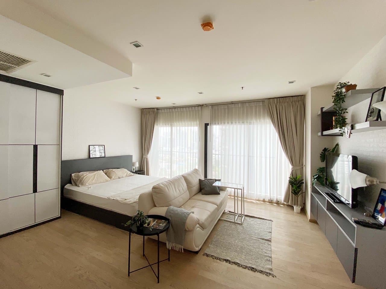 Noble Remix · Studio Condo, 38 sqm