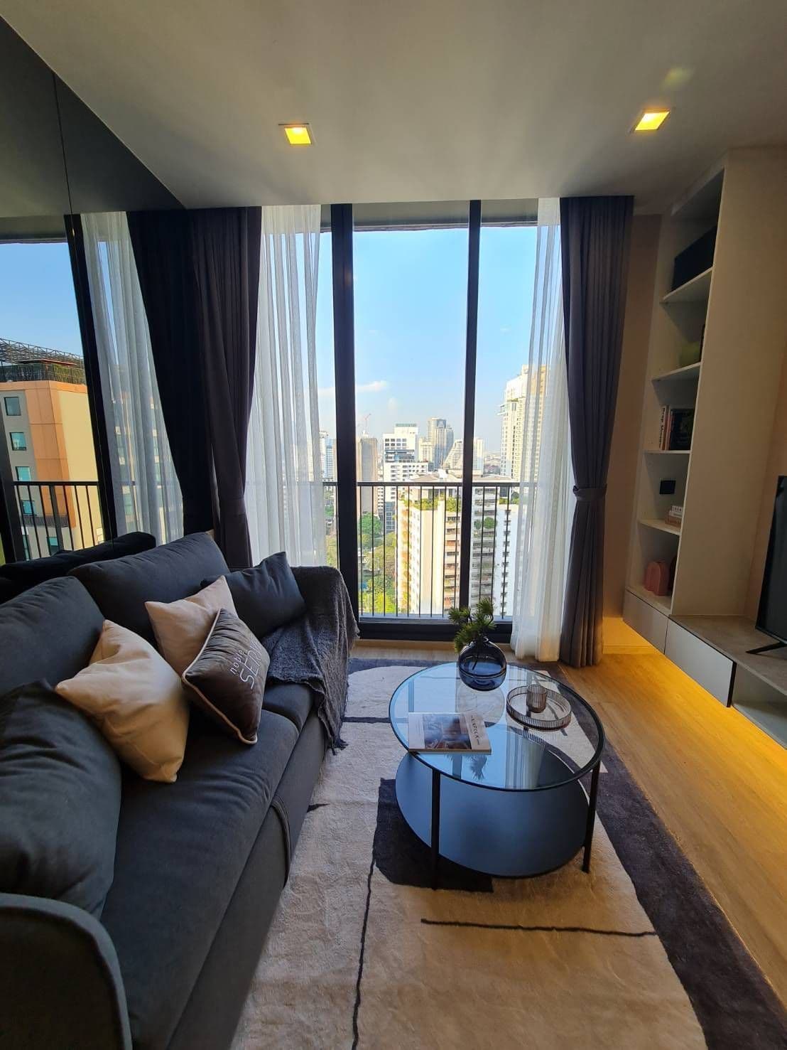 NOBLE STATE 39 · 2 Beds Condo, 60 sqm, for Rent