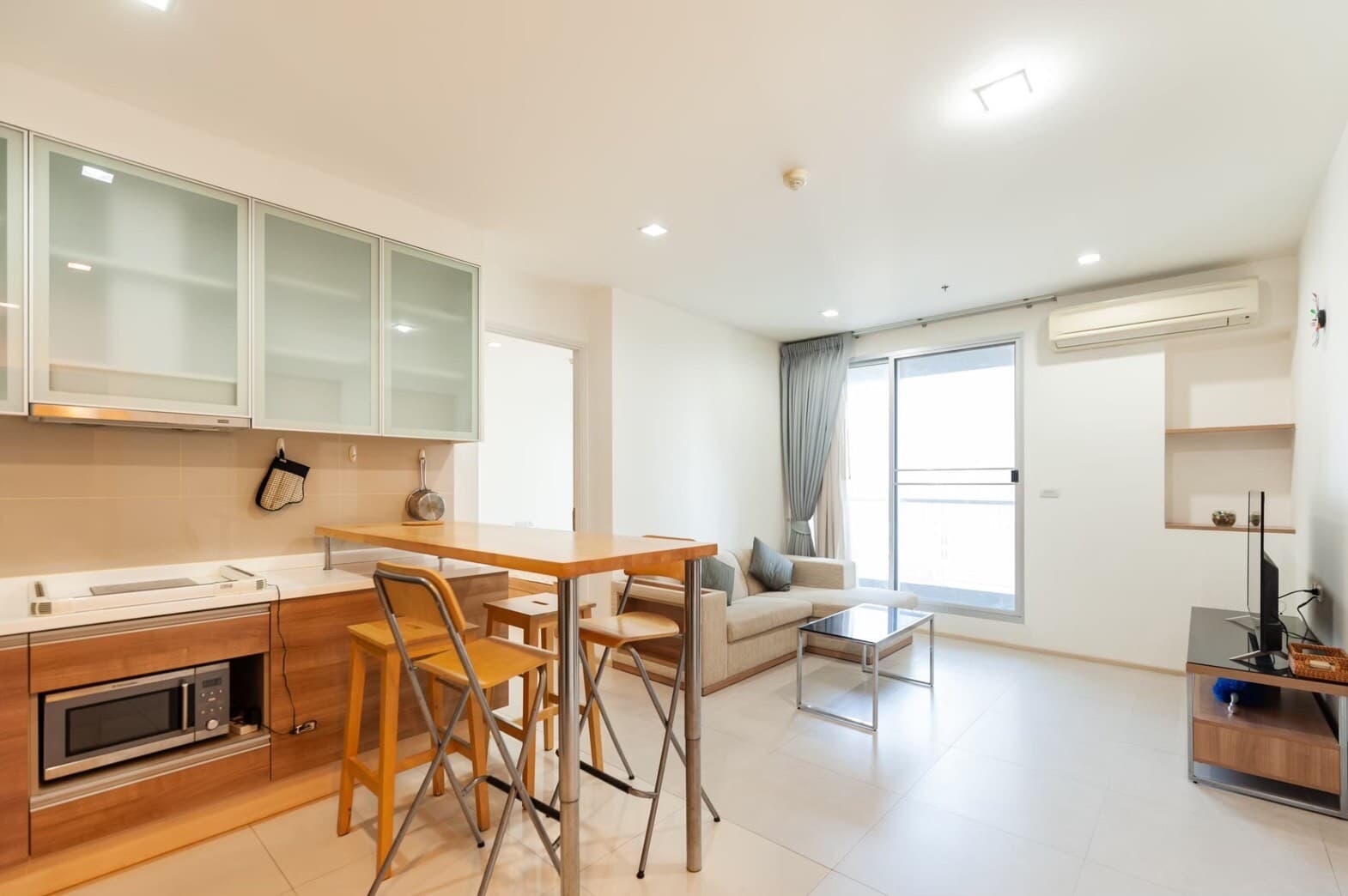 ให้เช่า คอนโด RHYTHM Sukhumvit 50 · 2 ห้องนอน · 66 ตร.ม.