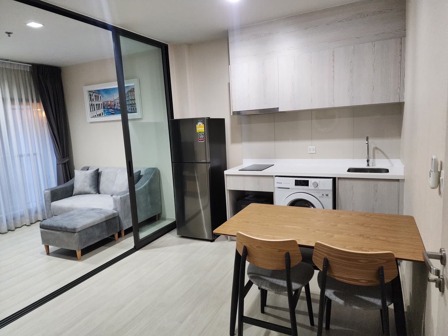 Life Sukhumvit 48 · 1 Bed Condo, 38 sqm, for Sale or Rent