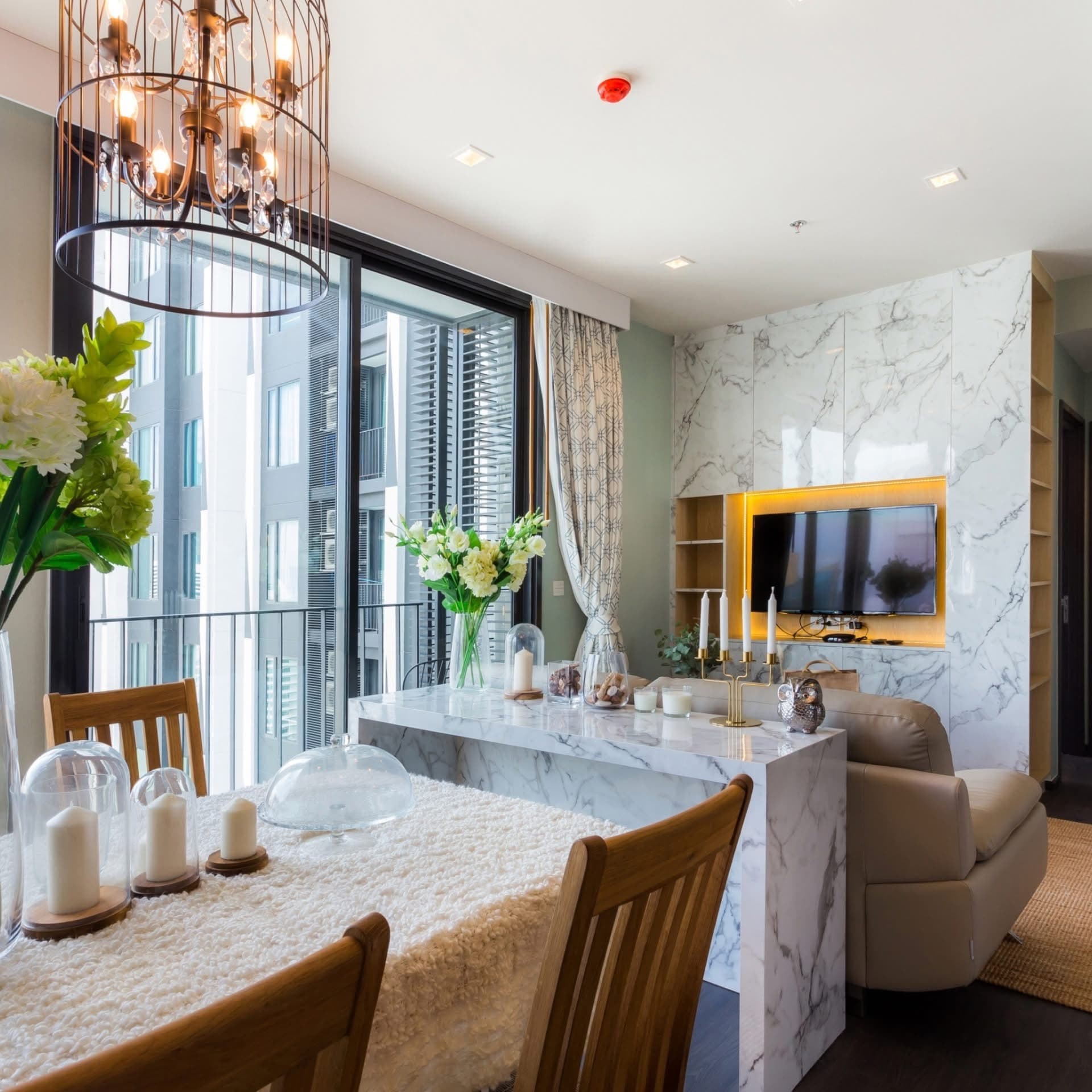 Edge Sukhumvit 23 · 2 Beds Condo, 62.92 sqm, for Sale or Rent