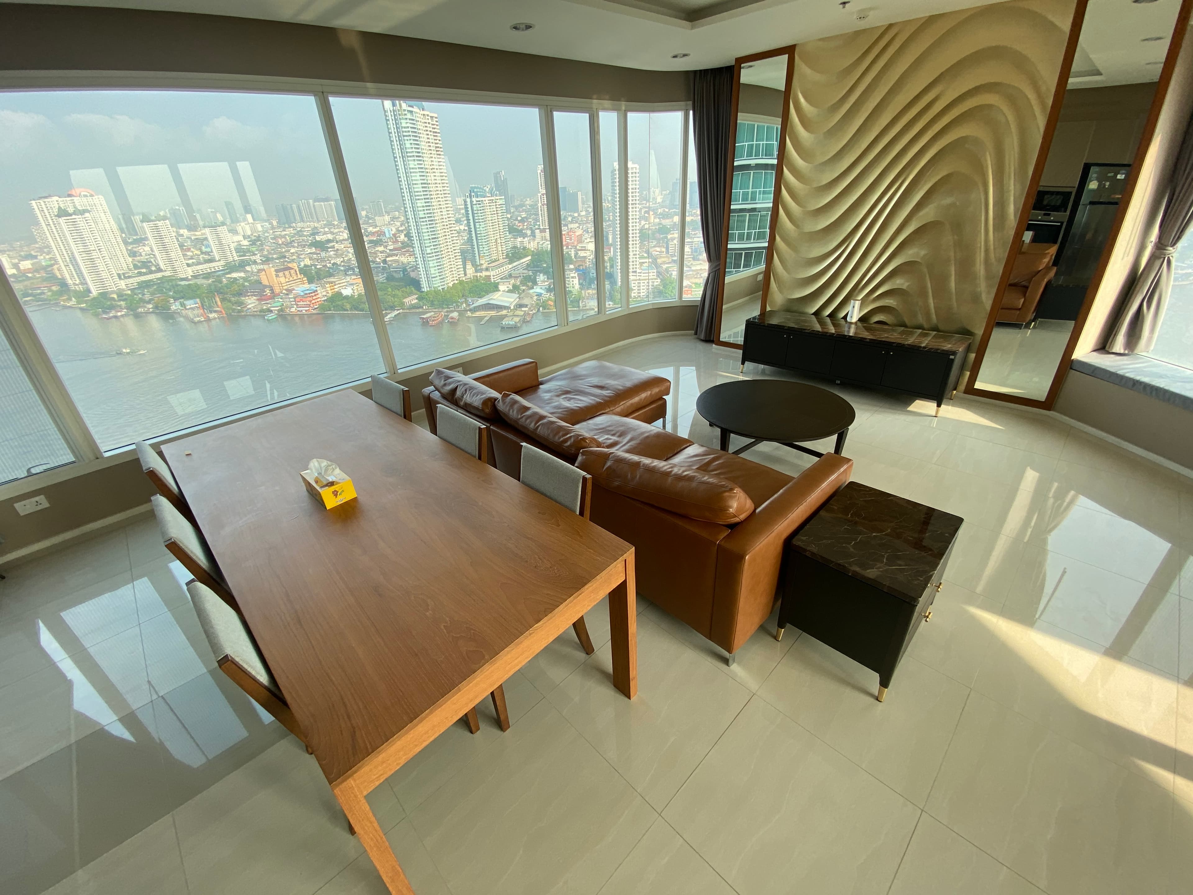 ขาย/เช่า คอนโด Menam Residences · 3 ห้องนอน · 139 ตร.ม.