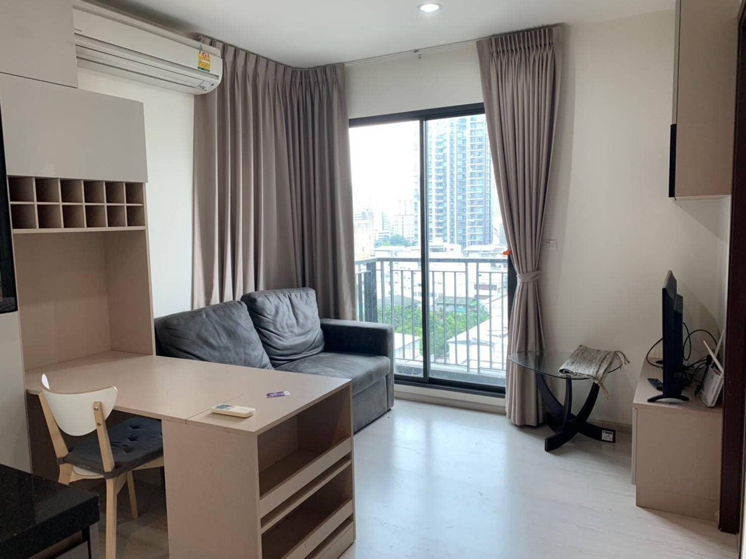 ขาย/เช่า คอนโด RHYTHM Asoke · 2 ห้องนอน · 41.55 ตร.ม.