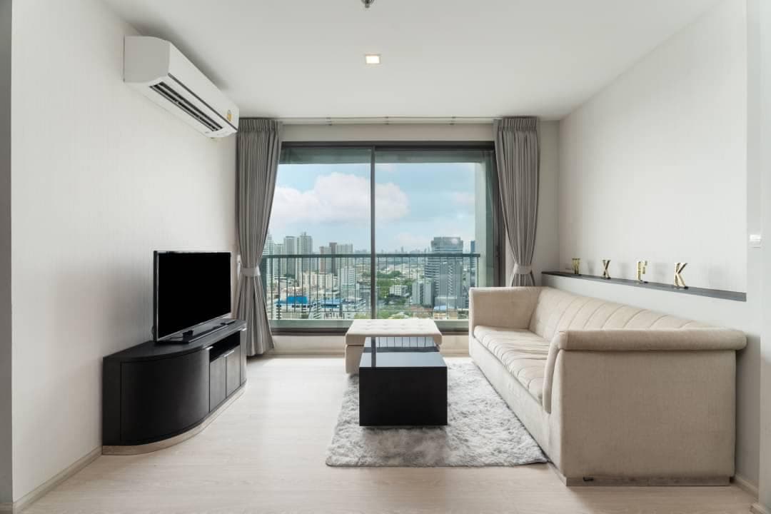 RHYTHM Sukhumvit 44/1 · 2 Beds Condo, 53 sqm, for Sale or Rent