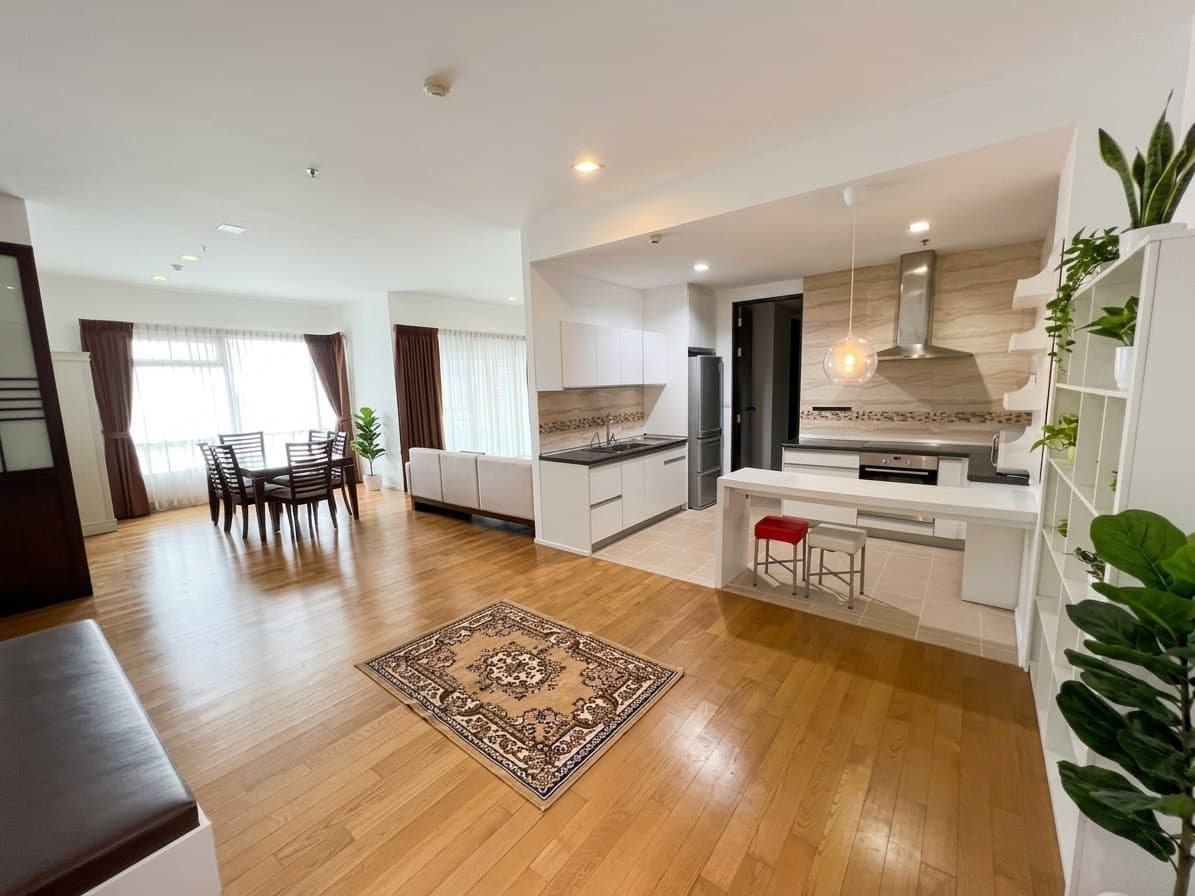 ขาย/เช่า คอนโด The Madison Condominium Sukhumvit 41 · 3 ห้องนอน · 160 ตร.ม.