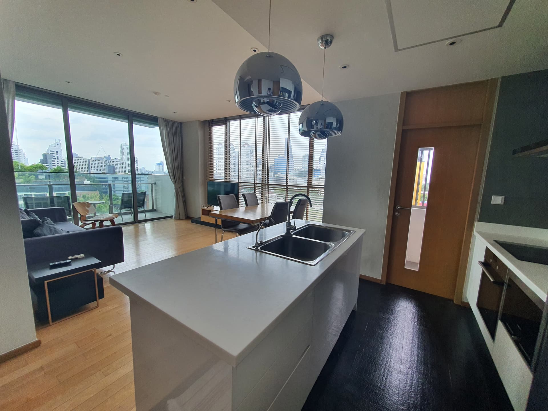 ขาย/เช่า คอนโด Aequa Sukhumvit 49 · 2 ห้องนอน · 92 ตร.ม.