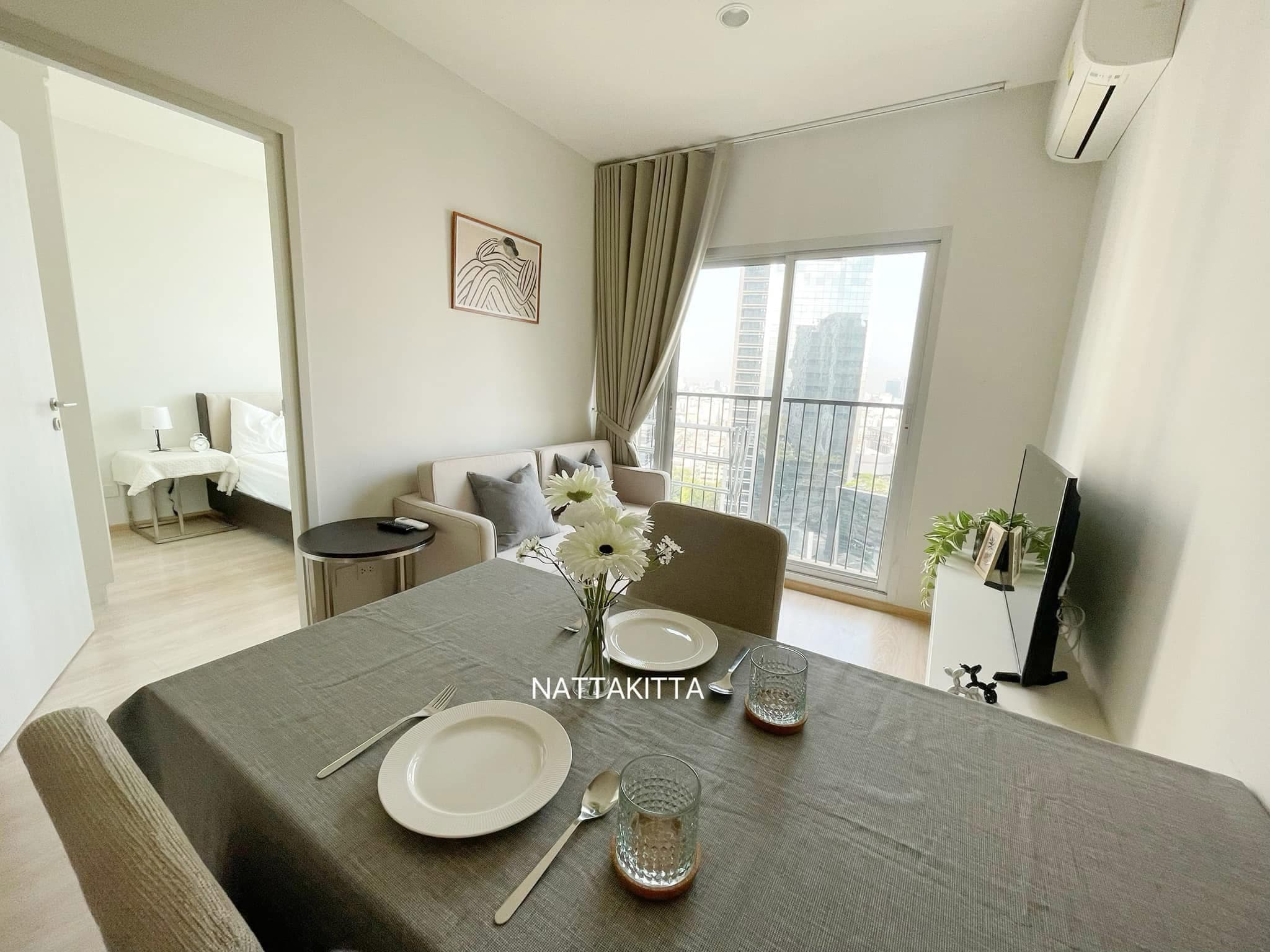 Noble Revolve Ratchada 2 · 2 Beds Condo, 39 sqm, for Rent