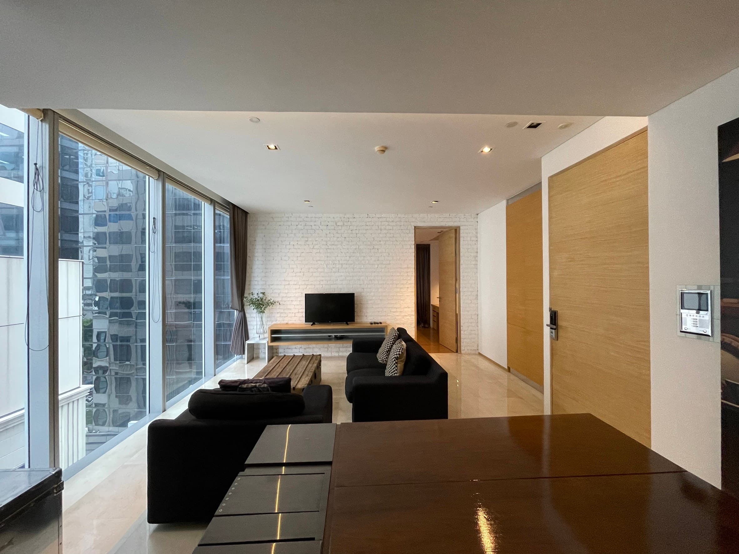 ขาย/เช่า คอนโด Saladaeng residences · 1 ห้องนอน · 65 ตร.ม.