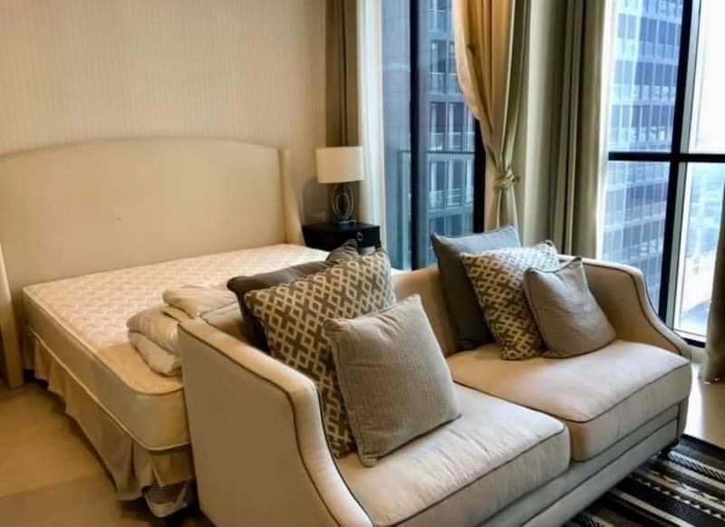 ให้เช่า คอนโด Noble Ploenchit · 1 ห้องนอน · 50 ตร.ม.