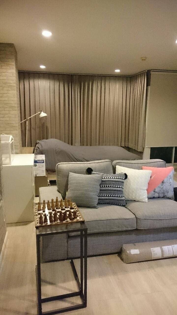 ให้เช่า คอนโด Surawong City Resort · 1 ห้องนอน · 42 ตร.ม.