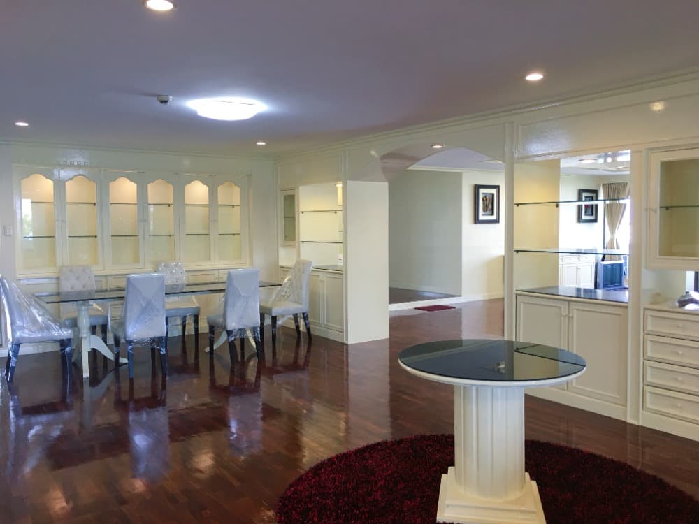 Oriental Tower · 5 Beds Condo, 452 sqm, for Sale or Rent