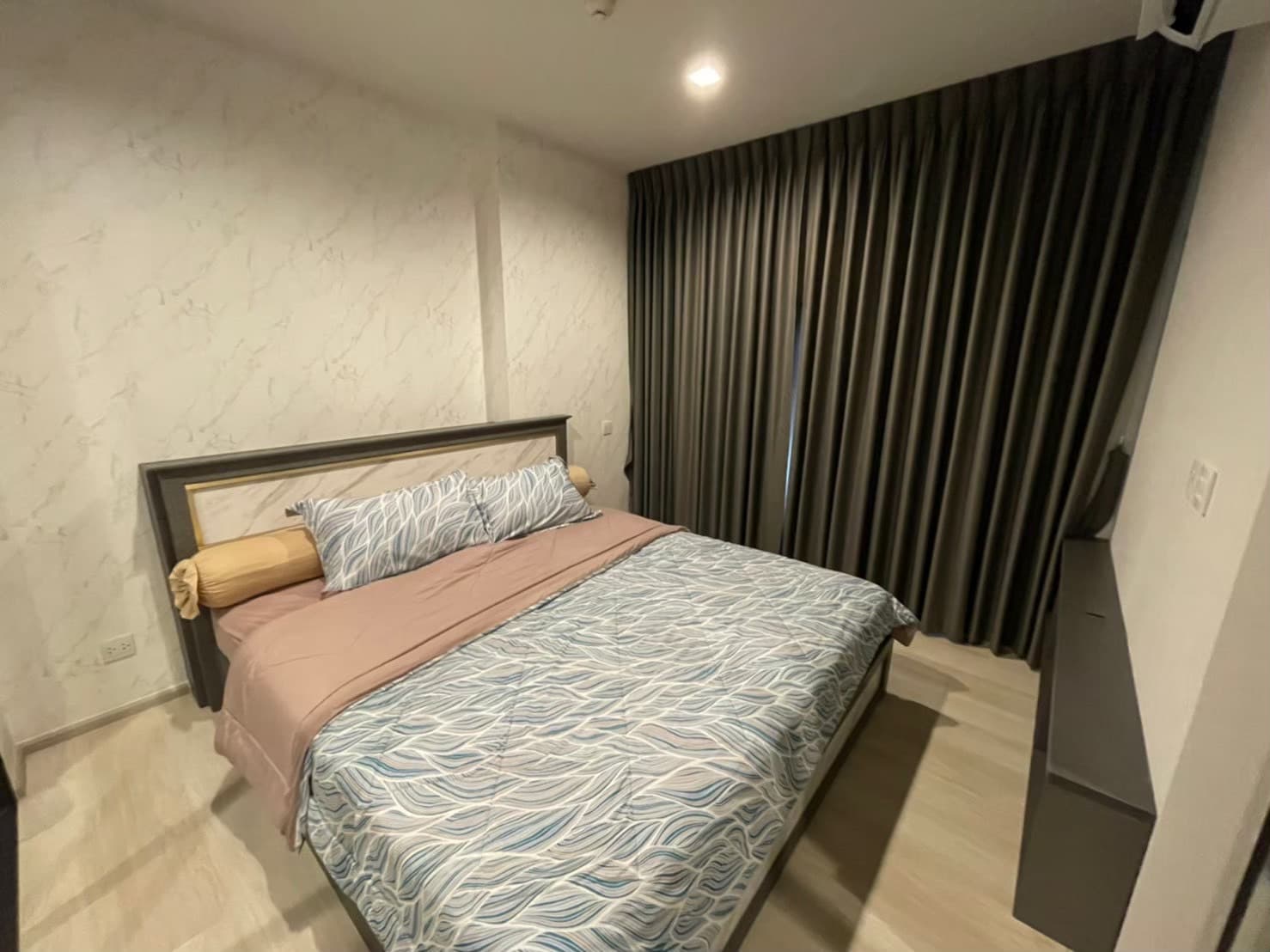 Life One Wireless · 1 Bed Condo, 35 sqm, for Rent