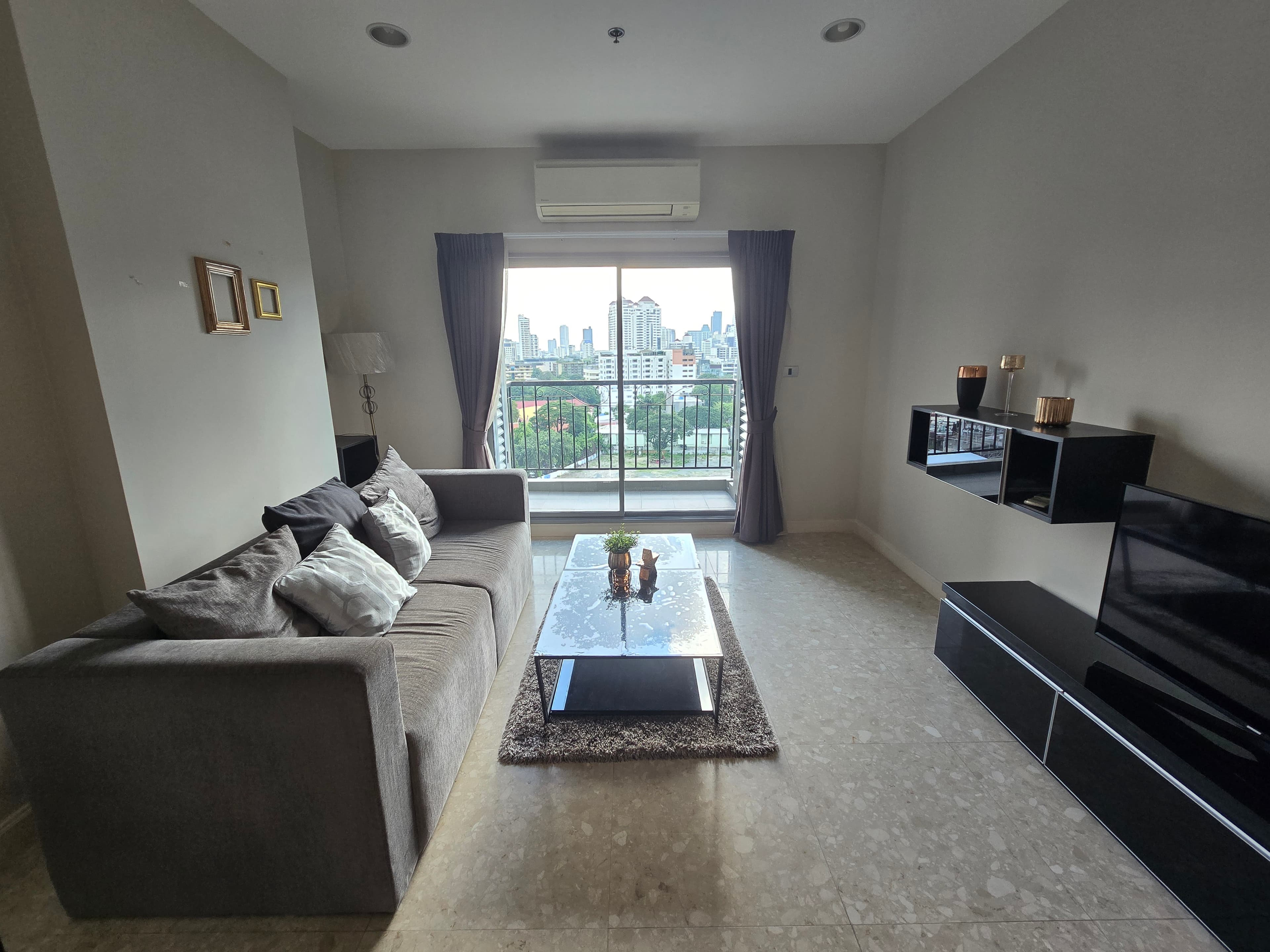 ให้เช่า คอนโด The Crest Sukhumvit 34 · 2 ห้องนอน · 78 ตร.ม.