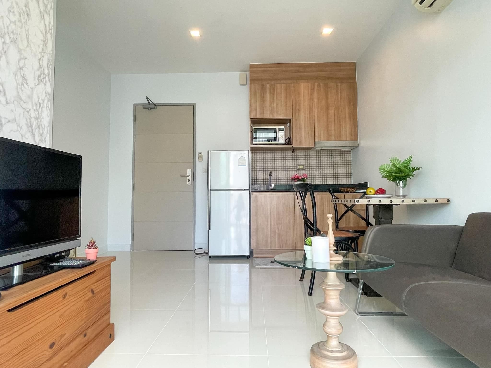 Ideo Verve Ratchaprarop · 1 Bed Condo, 37 sqm, for Sale or Rent