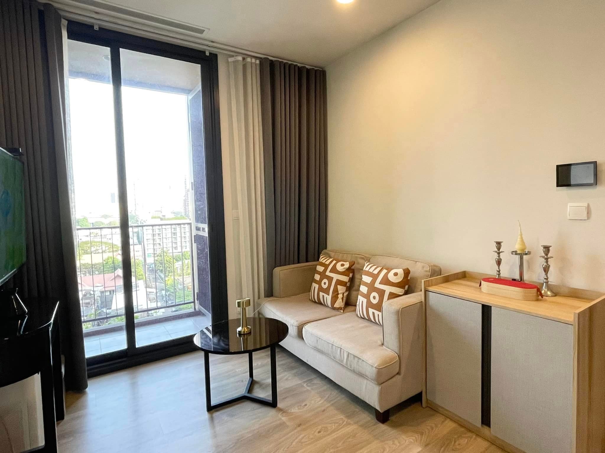 ให้เช่า คอนโด Oka Haus Sukhumvit 36 · 2 ห้องนอน · 41 ตร.ม.