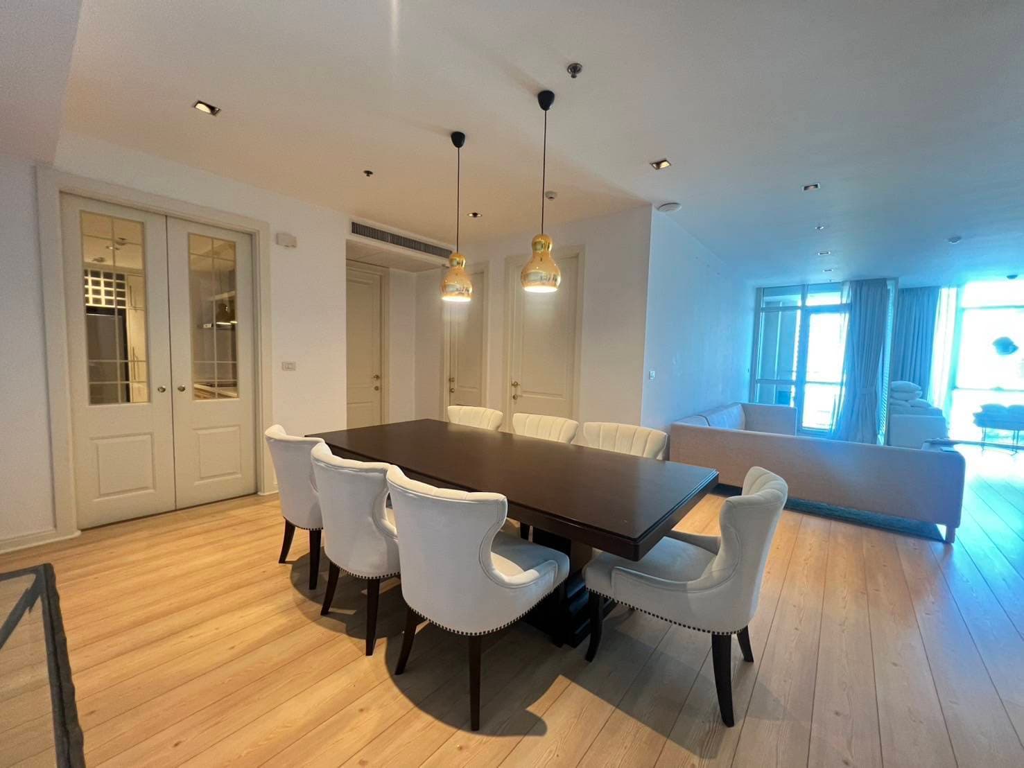 ให้เช่า คอนโด Athenee Residence · 2 ห้องนอน · 133 ตร.ม.