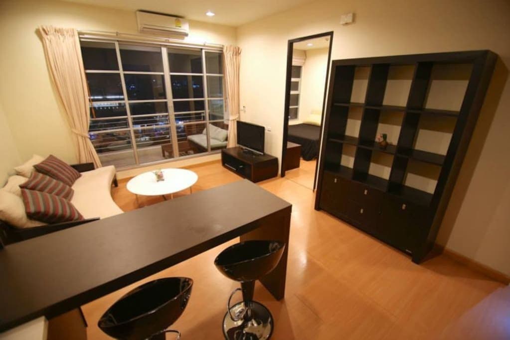 ขาย/เช่า คอนโด Baan Klang Krung Siam Pathumwan · 2 ห้องนอน · 67 ตร.ม.