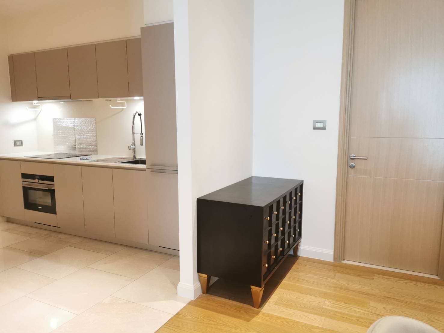 ให้เช่า คอนโด Magnolias Waterfront Residences @ ICONSIAM · 2 ห้องนอน · 102.55 ตร.ม.