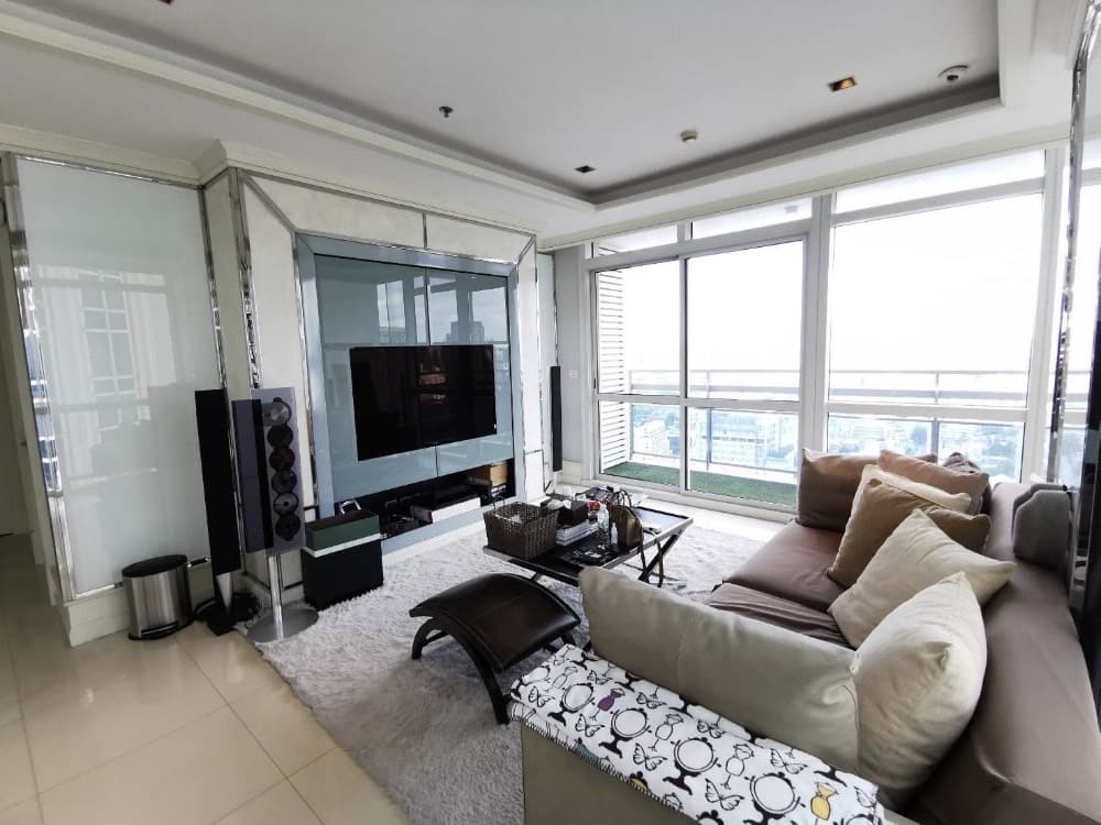 ให้เช่า คอนโด Athenee Residence · 2 ห้องนอน · 140 ตร.ม.