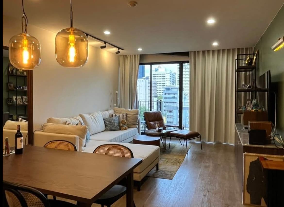 Noble Above Wireless - Ruamrudee · 1 Bed Condo, 67 sqm, for Sale or Rent