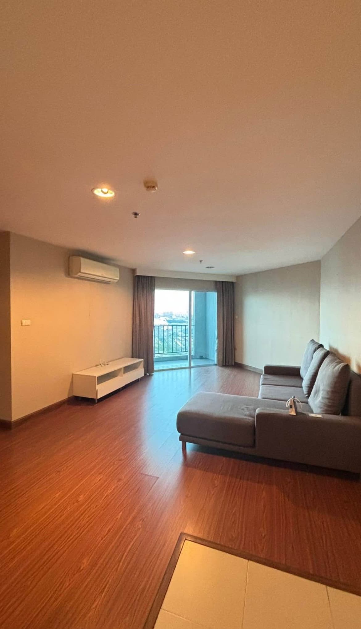 Belle Grand Rama 9 · 2 Beds Condo, 68 sqm, for Sale