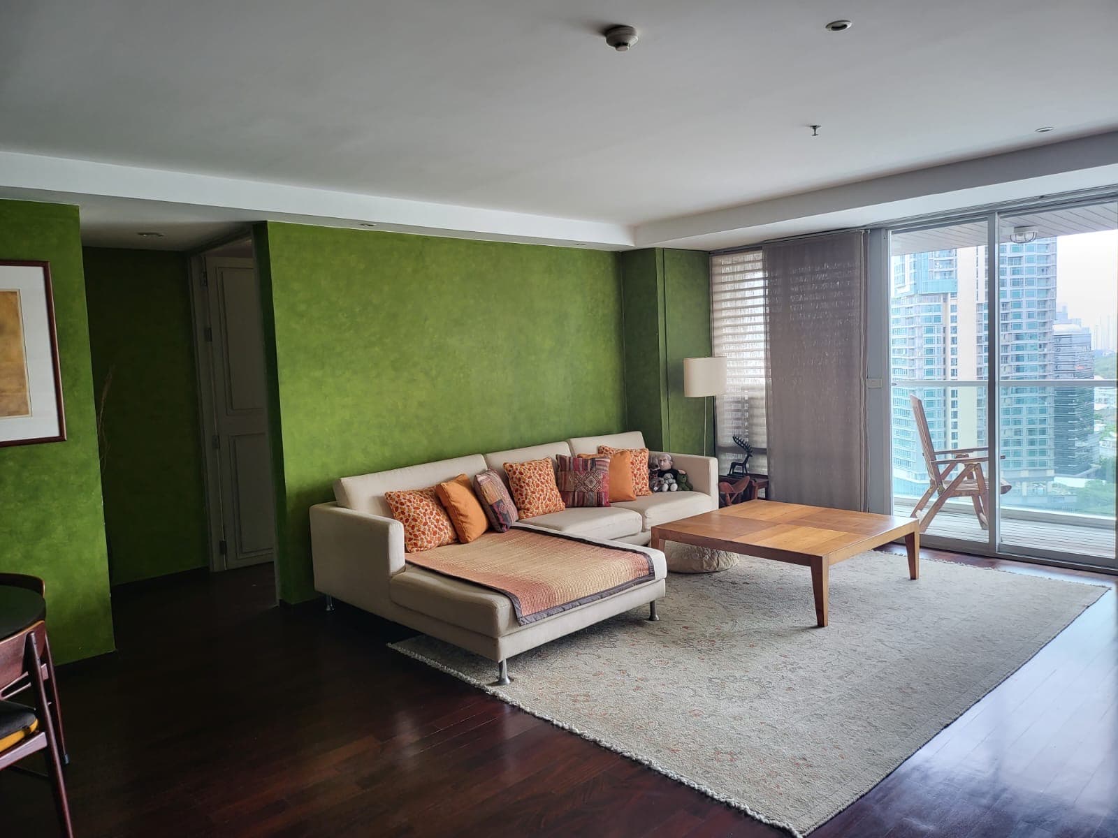 ขาย คอนโด Urbana Langsuan · 2 ห้องนอน · 145 ตร.ม.