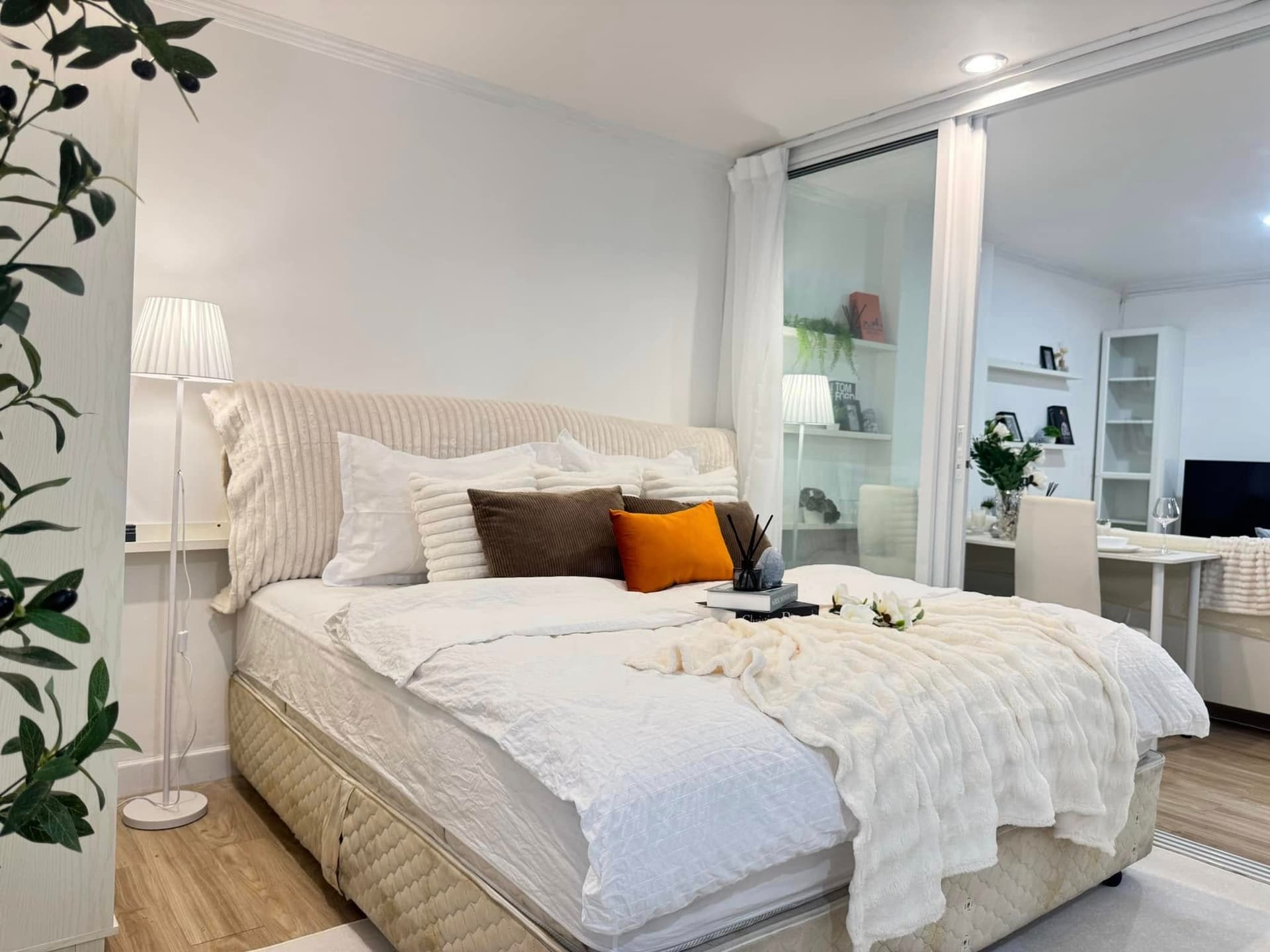 ให้เช่า คอนโด 49 Suite · 1 ห้องนอน · 39 ตร.ม.