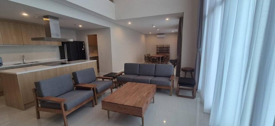 Villa Asoke · 4 Beds Condo, 303.64 sqm, for Sale or Rent