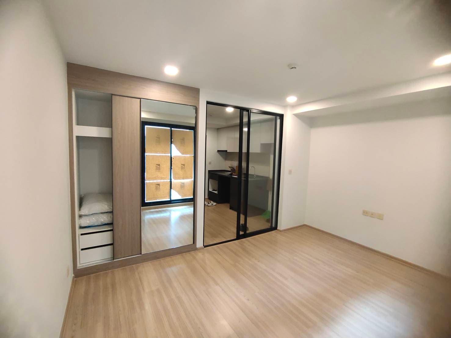 Maestro 07 Victory Monument · 1 Bed Condo, 28 sqm, for Sale
