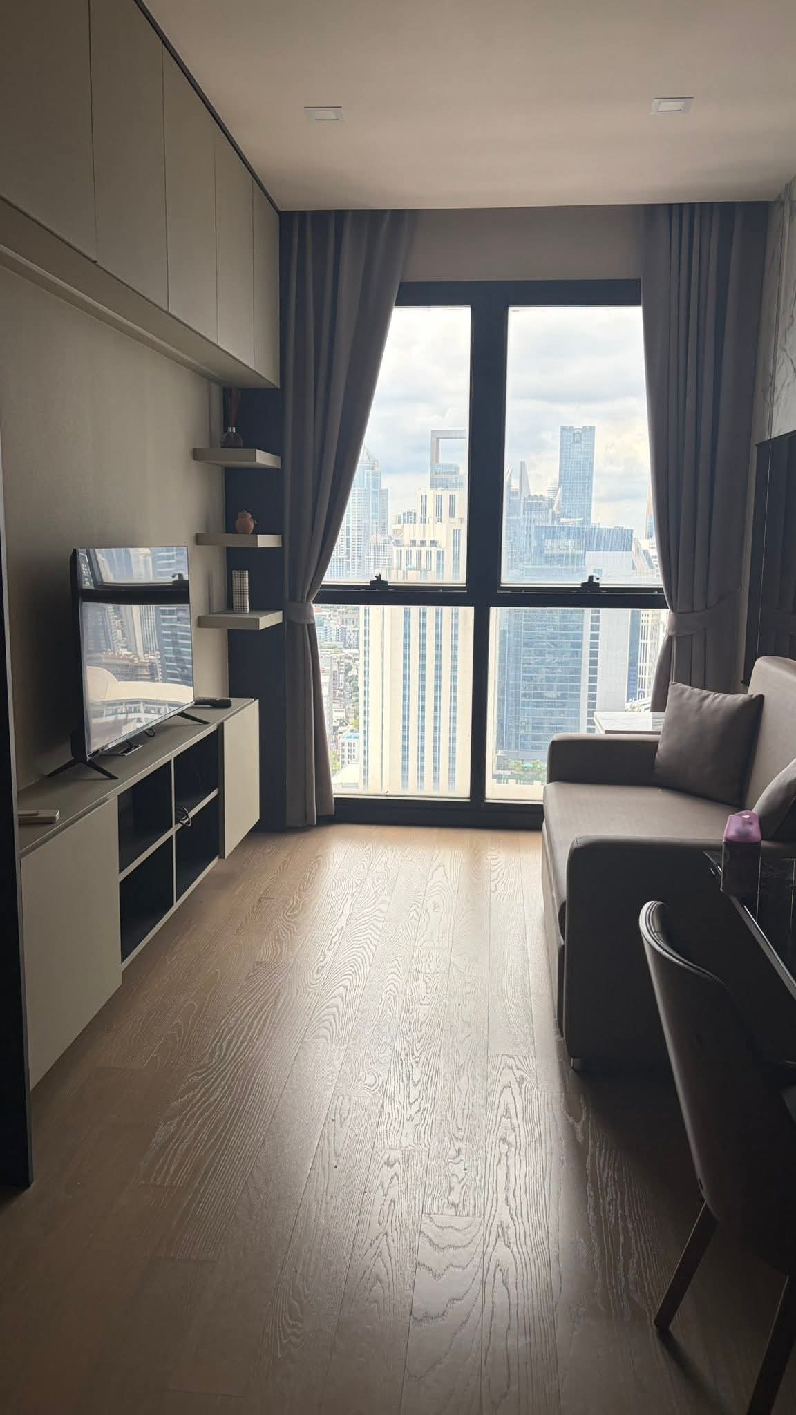 ให้เช่า คอนโด Ashton Asoke · 1 ห้องนอน · 34 ตร.ม.
