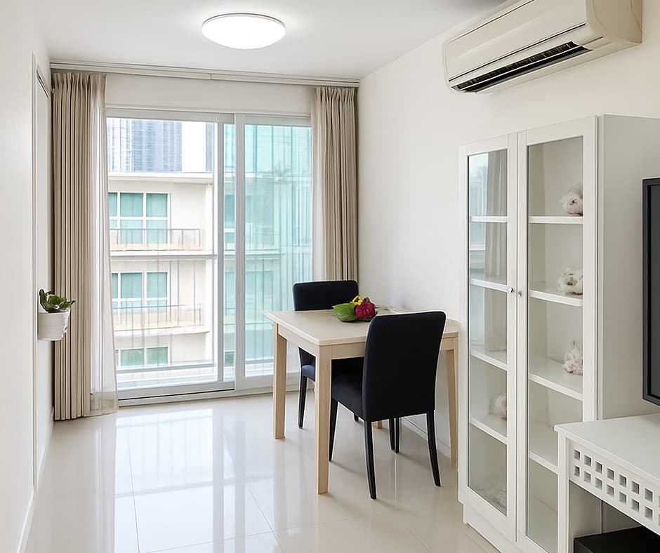 ให้เช่า คอนโด The Clover Thonglor · 1 ห้องนอน · 45 ตร.ม.