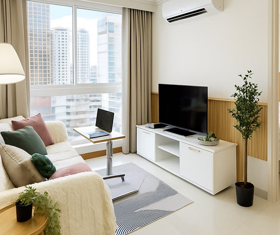 Chateau In Town Phaholyothin 11 · 2 Beds Condo, 44.04 sqm, for Sale or Rent