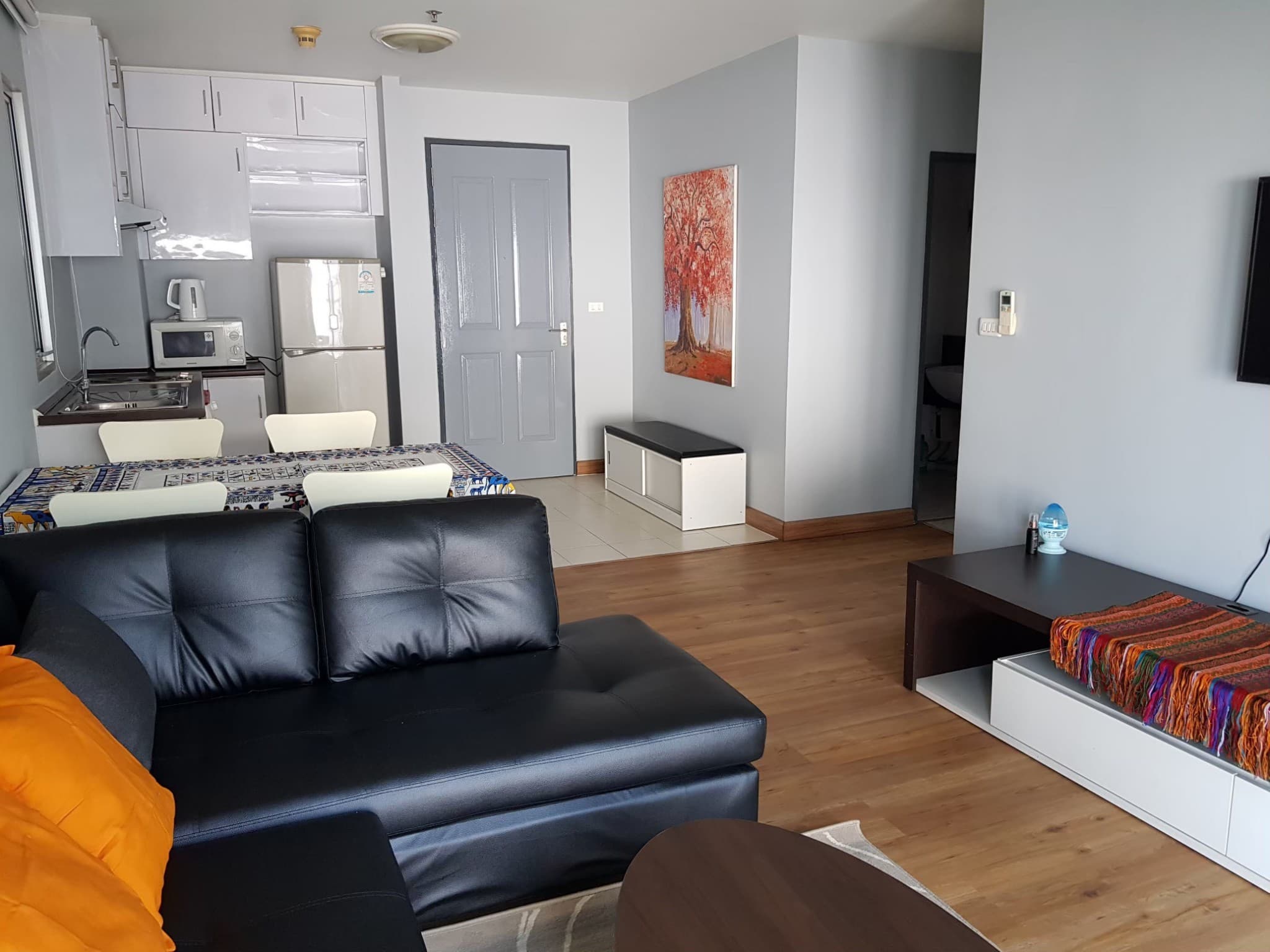 ขาย/เช่า คอนโด Sukhumvit Plus (Sukhumvit 46) · 2 ห้องนอน · 80 ตร.ม.