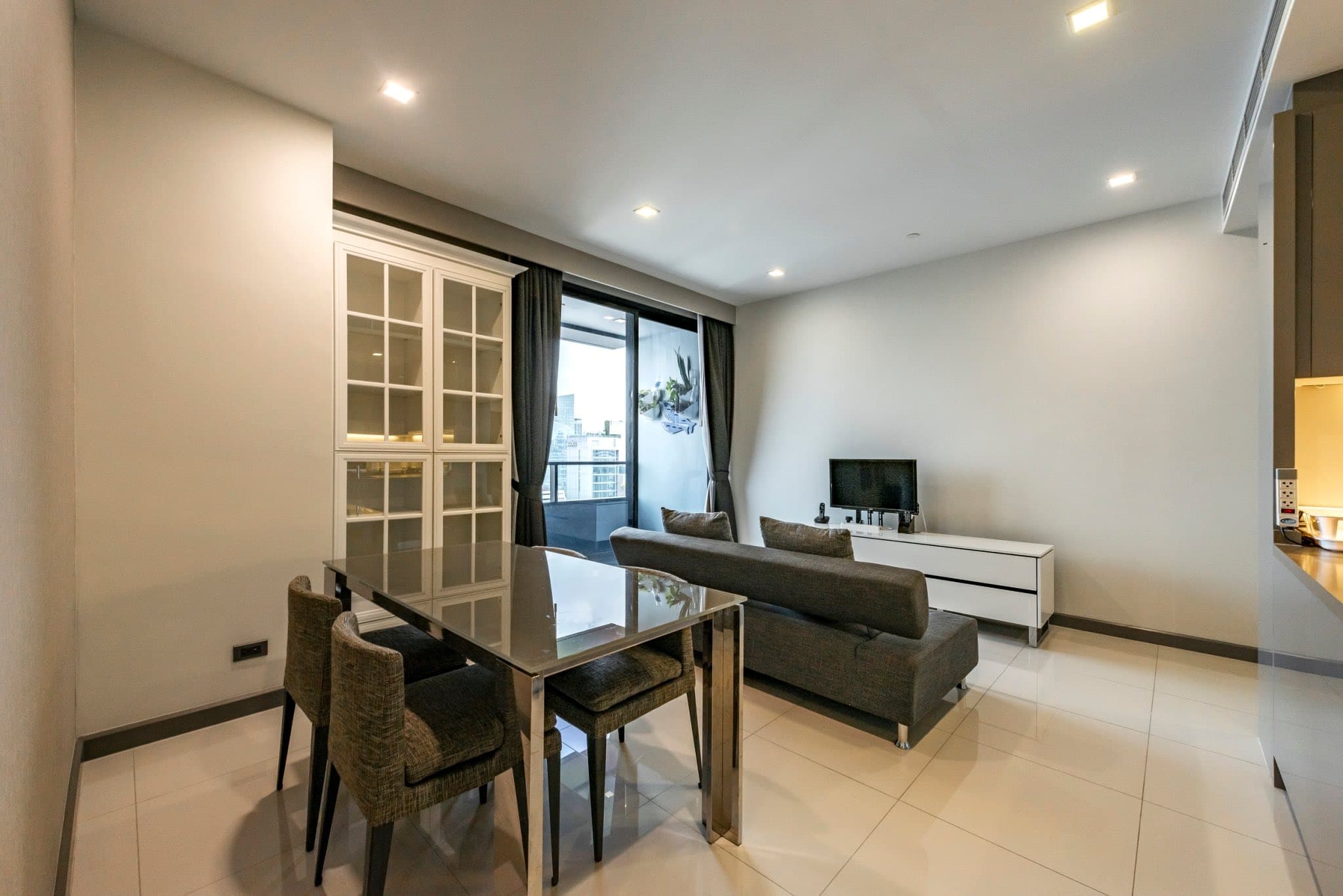M Silom · 2 Beds Condo, 83.4 sqm, for Sale