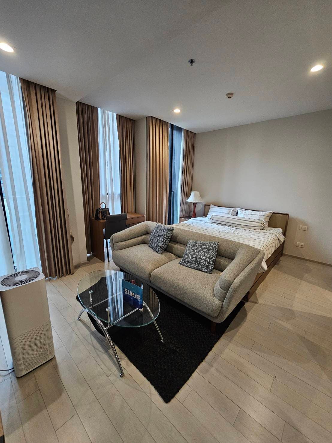 Noble Ploenchit · 1 Bed Condo, 49 sqm, for Sale or Rent