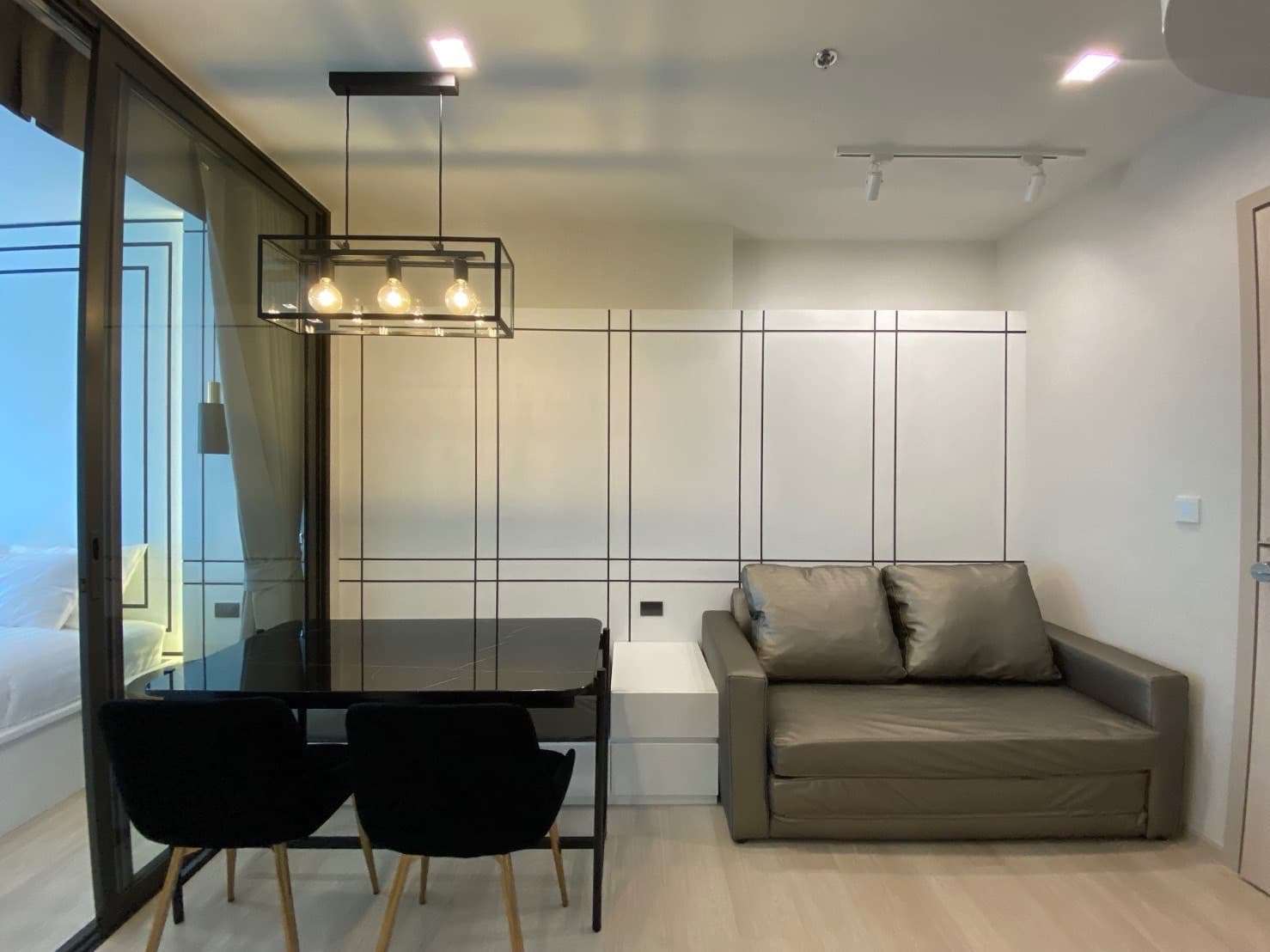 Life One Wireless · 1 Bed Condo, 45.39 sqm, for Sale