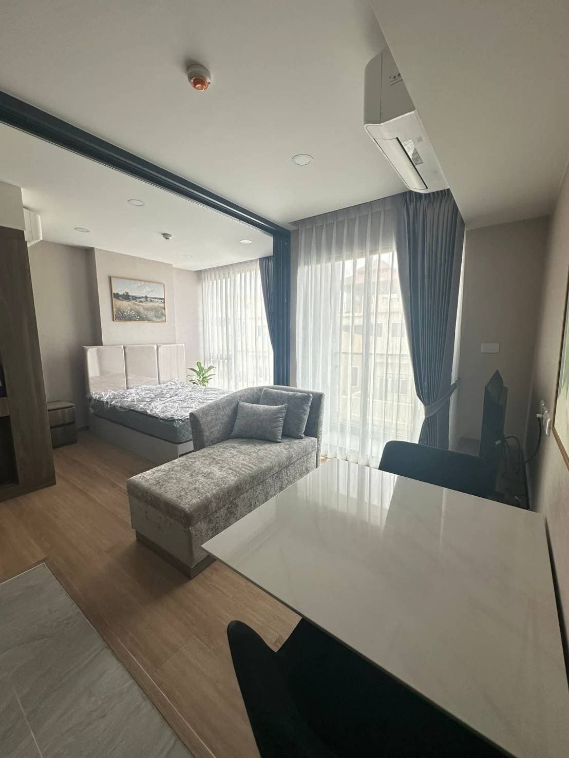 Lloyd Soonvijai Thonglor · 1 Bed Condo, 27 sqm, for Rent
