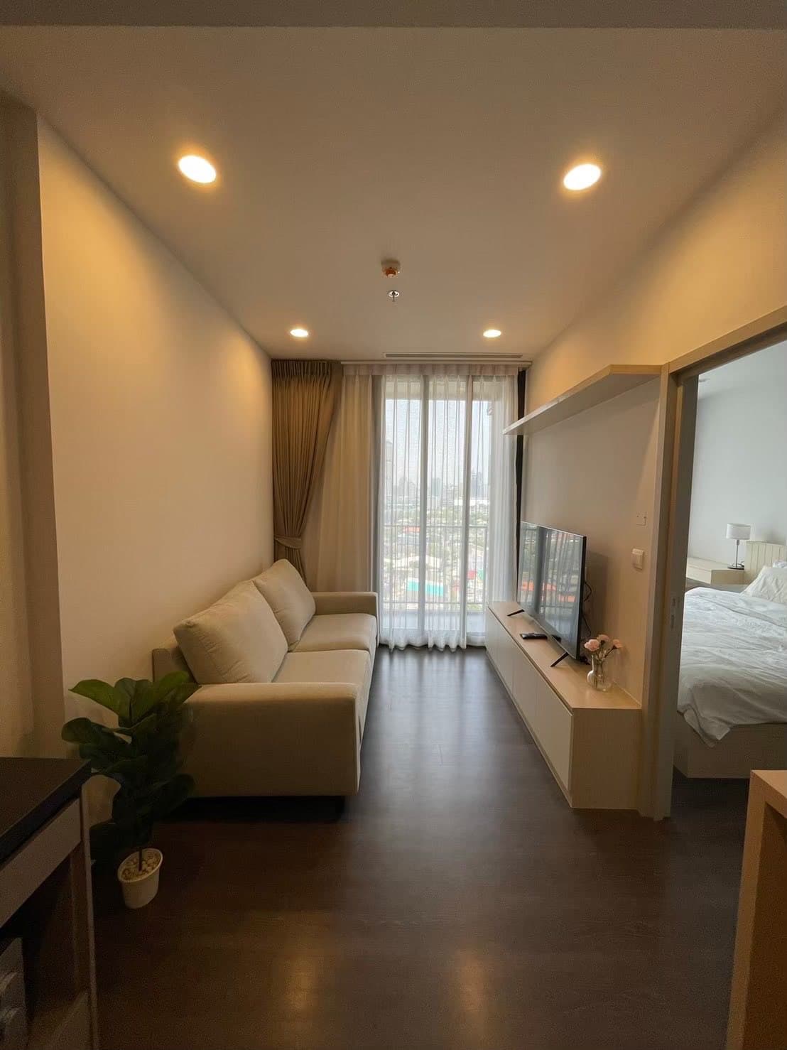 ขาย คอนโด Oka Haus Sukhumvit 36 · 1 ห้องนอน · 35 ตร.ม.
