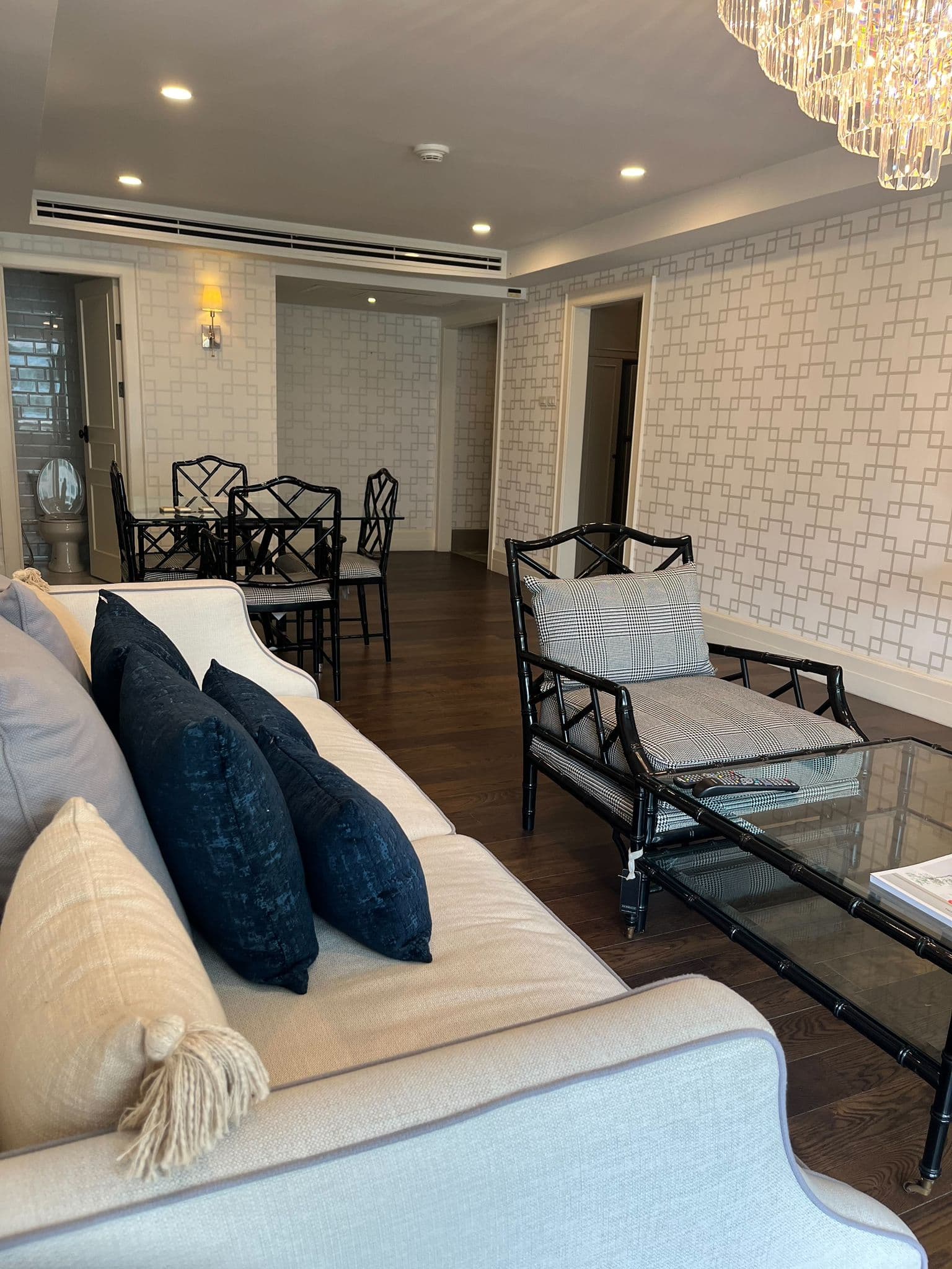 Somkid Gardens · 2 Beds Condo, 125 sqm, for Rent