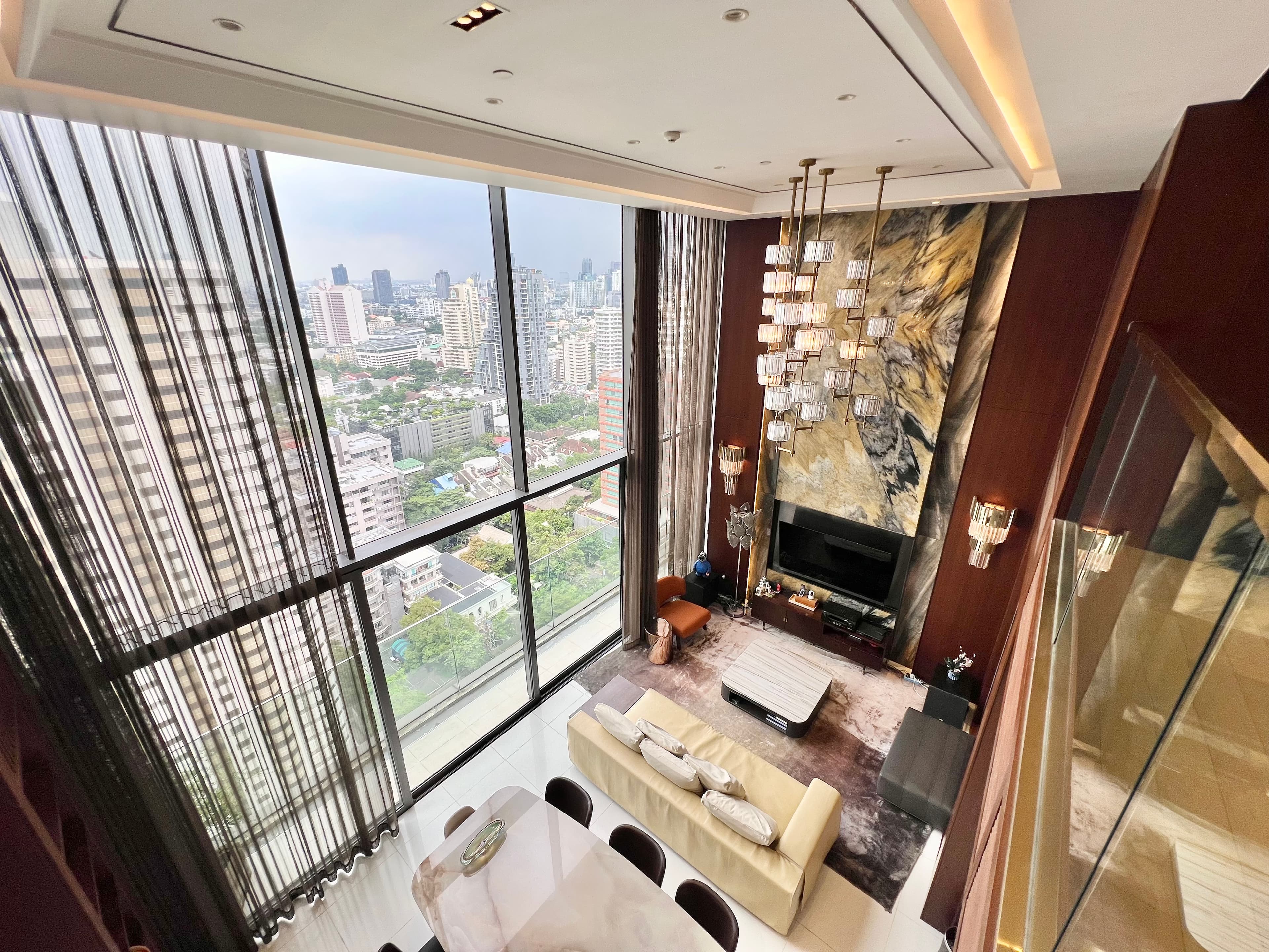 Vittorio Sukhumvit 39 · 3 Beds Condo, 325 sqm, for Sale